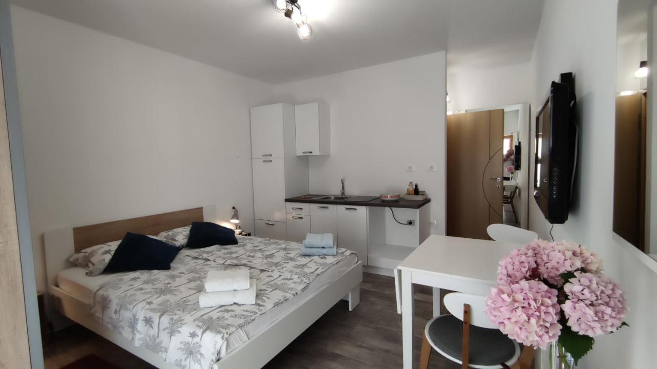 Sea View Olive Retreat Daire Portorož Dış mekan fotoğraf